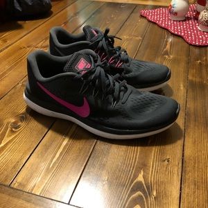 *******SOLD*******Women’s Nike fit sole size 11
